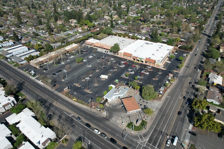 More Photos Of 4949-4955 Marconi Ave, Carmichael General Retail For Sale