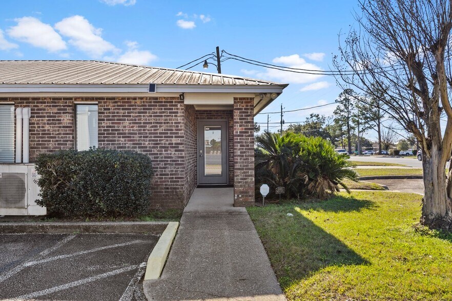 More Photos Of 6266 W St, Pensacola Office For Sale