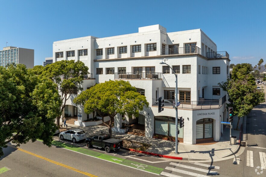 More Photos Of 725 Arizona Ave, Santa Monica Loft Creative Space For Lease