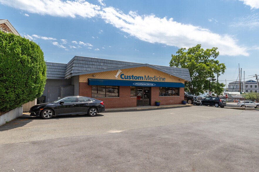 More Photos Of 25 Cabot St, Beverly General Retail For Sale