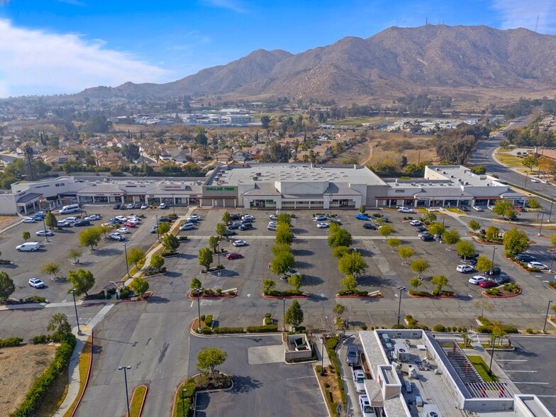 More Photos Of 23575 Sunnymead Ranch Pky, Moreno Valley Unknown For Lease