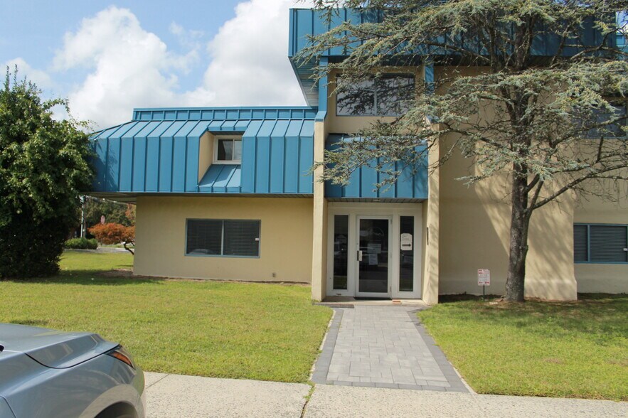 More Photos Of 3321 Doris Ave, Ocean Unknown For Lease