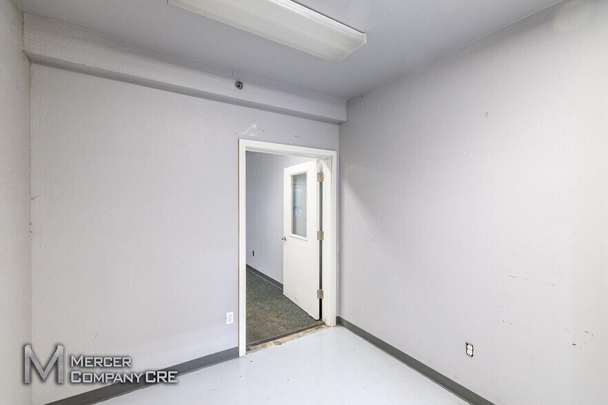 More Photos Of 3300 N Santa Fe Ave, Oklahoma City Warehouse For Sale