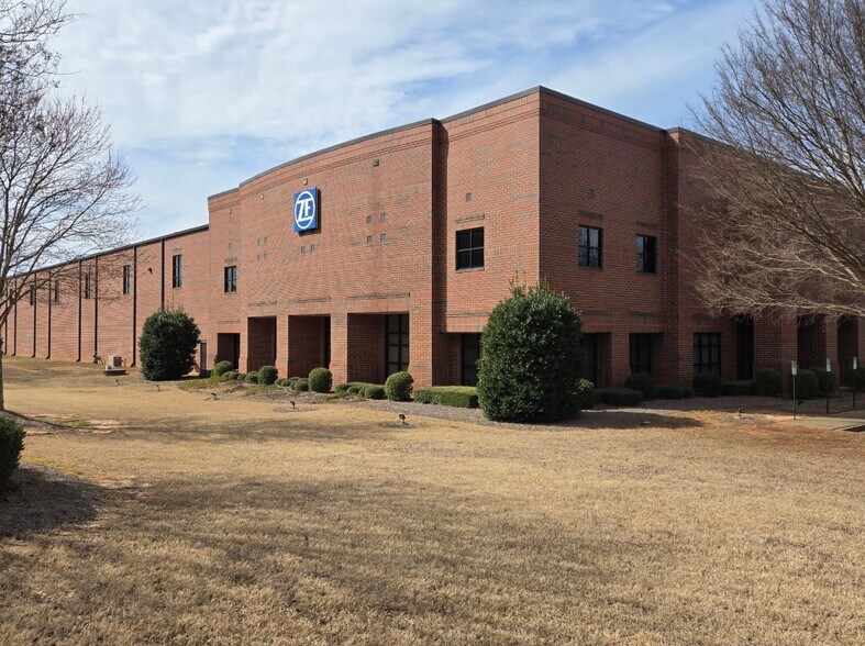 Primary Photo Of 5535 Rafe Ct, Flowery Branch Manufacturing For Lease