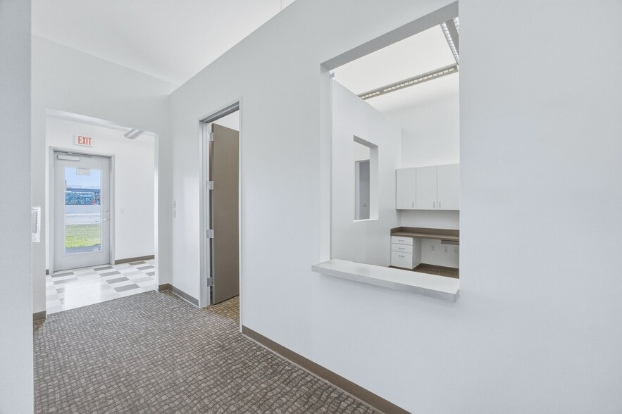 More Photos Of 12171 W Parmer Ln, Cedar Park Medical For Lease