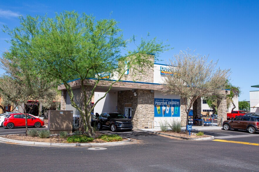 More Photos Of 15600 N Hayden Rd, Scottsdale Storefront For Lease