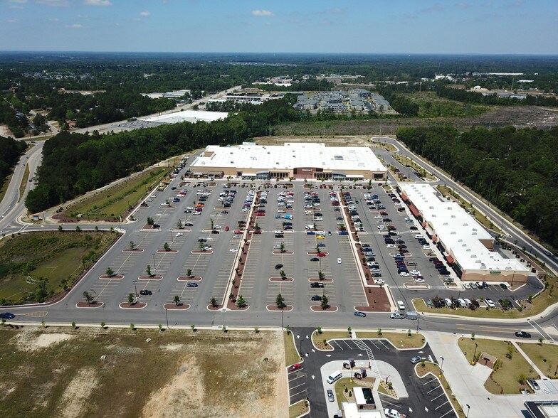 More Photos Of 2800 Gillespie St, Fayetteville General Retail For Sale