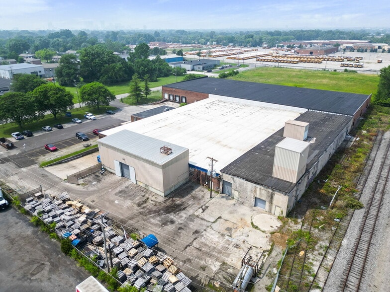 More Photos Of 1840 Progress Ave, Columbus Manufacturing For Sale