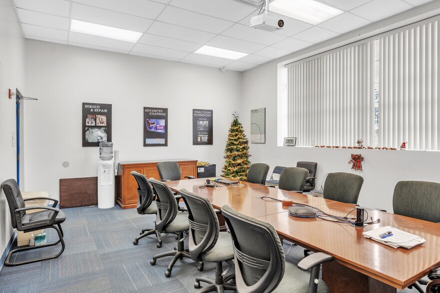 More Photos Of 10 Cabot St, Southbridge Warehouse For Sale