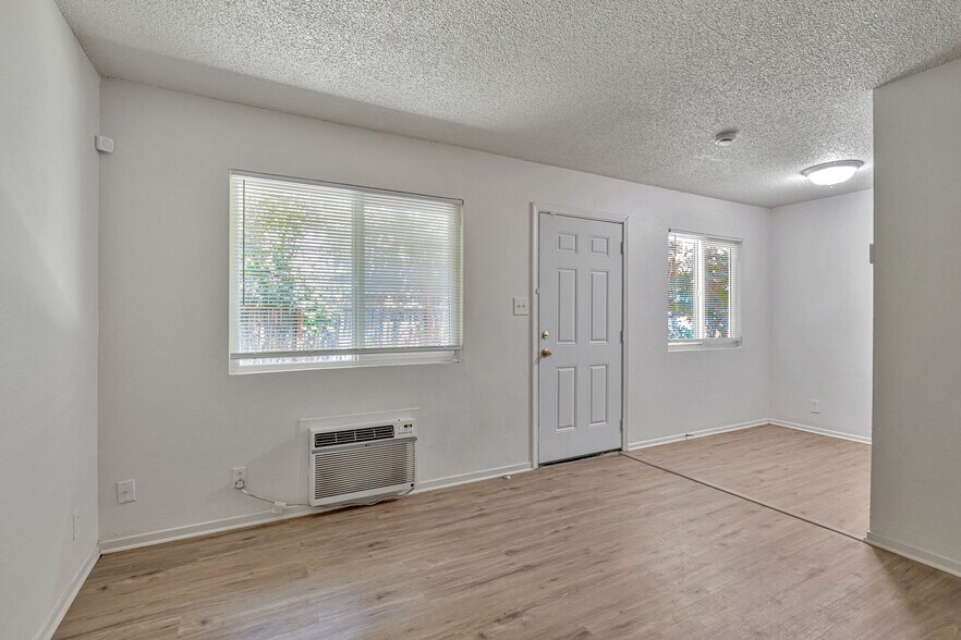 More Photos Of 360 N Calaveras St, Fresno Apartments For Sale