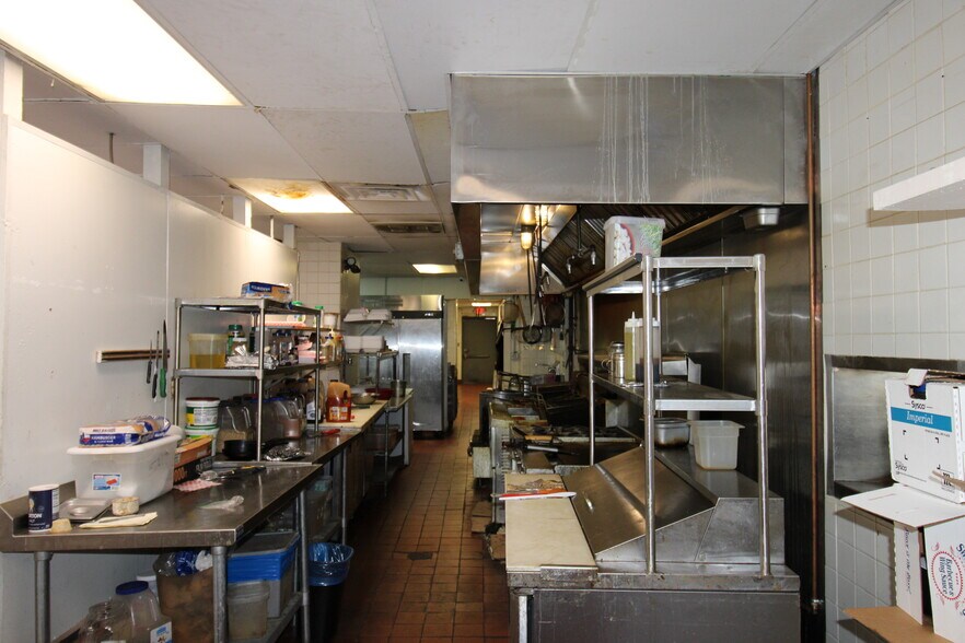 More Photos Of 1109 E Pleasant Run Rd, DeSoto Restaurant For Sale