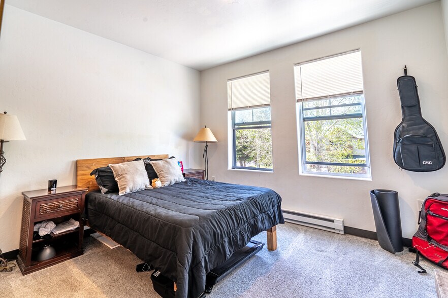 More Photos Of 625 Red Table Dr, Gypsum Apartments For Sale