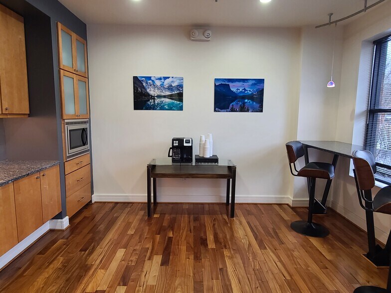 More Photos Of 1880 W Oak Pky, Marietta Coworking Space