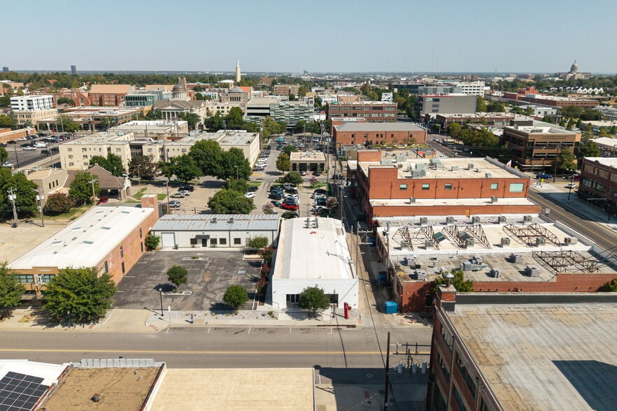 More Photos Of 111 NW 8th St, Oklahoma City Office For Sale