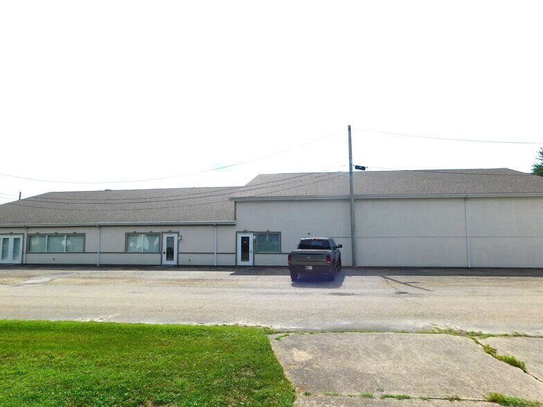 More Photos Of 215 Nieman St, Sunman Warehouse For Lease