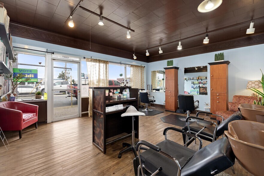 More Photos Of 175 W Bond St, Astoria Storefront Retail Residential For Sale