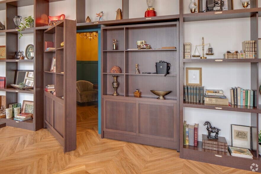 More Photos Of 1700 Blanshard St, Victoria Apartments For Lease