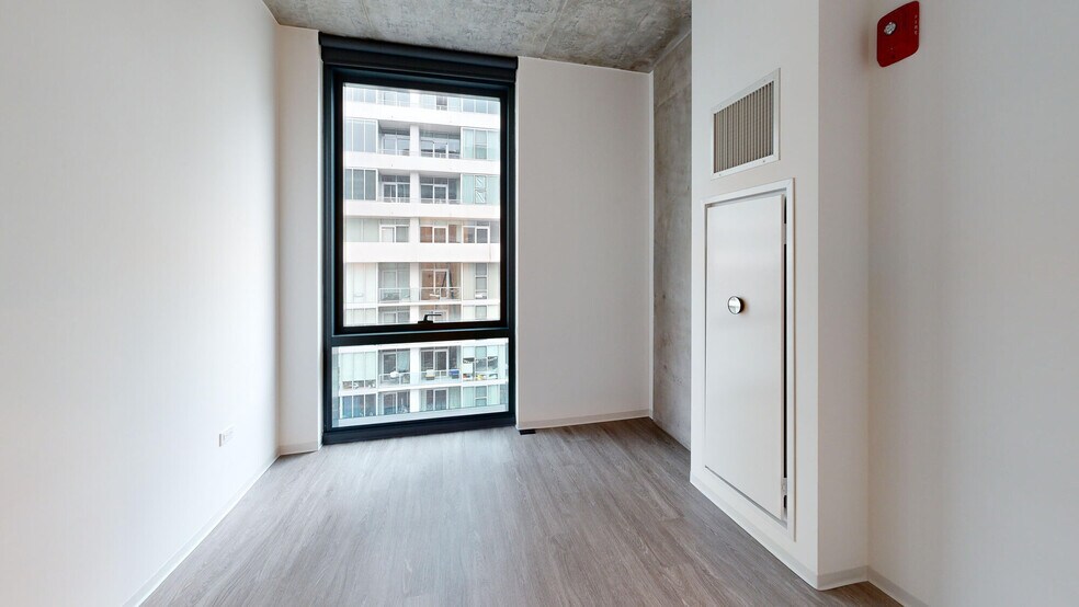 More Photos Of 1717 S Michigan Ave, Chicago Apartments For Lease