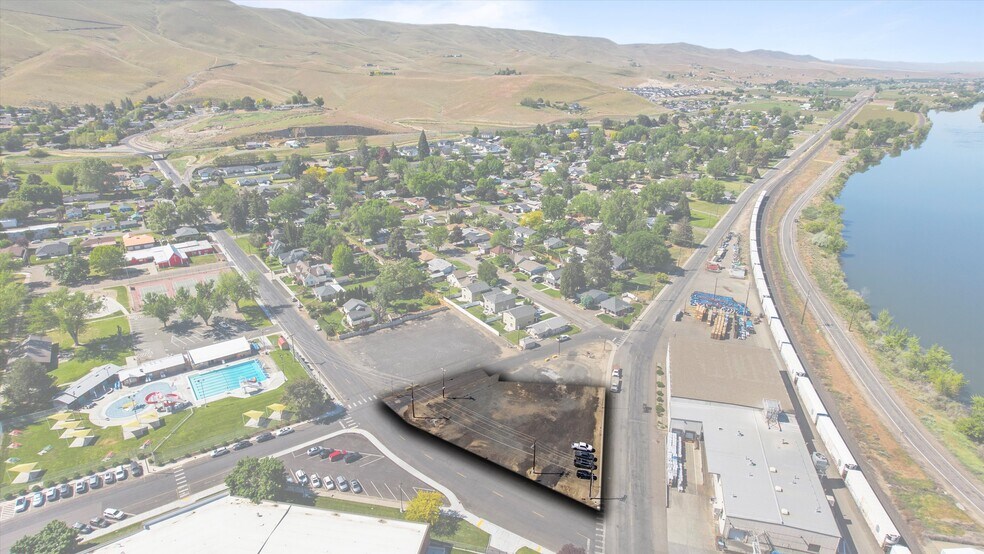 More Photos Of 725 Park ave, Prosser Land For Sale