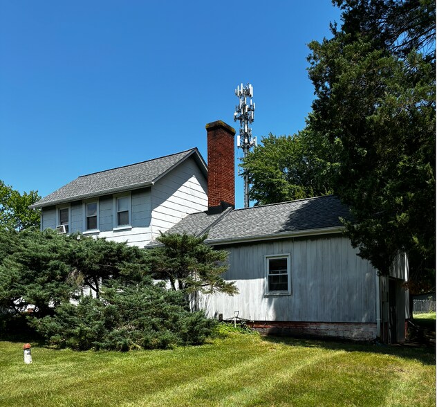 More Photos Of 1246 Mayo Rd, Edgewater Restaurant For Sale