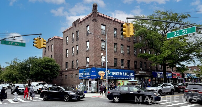 Primary Photo Of 3563 90th St, Jackson Heights Multifamily For Sale