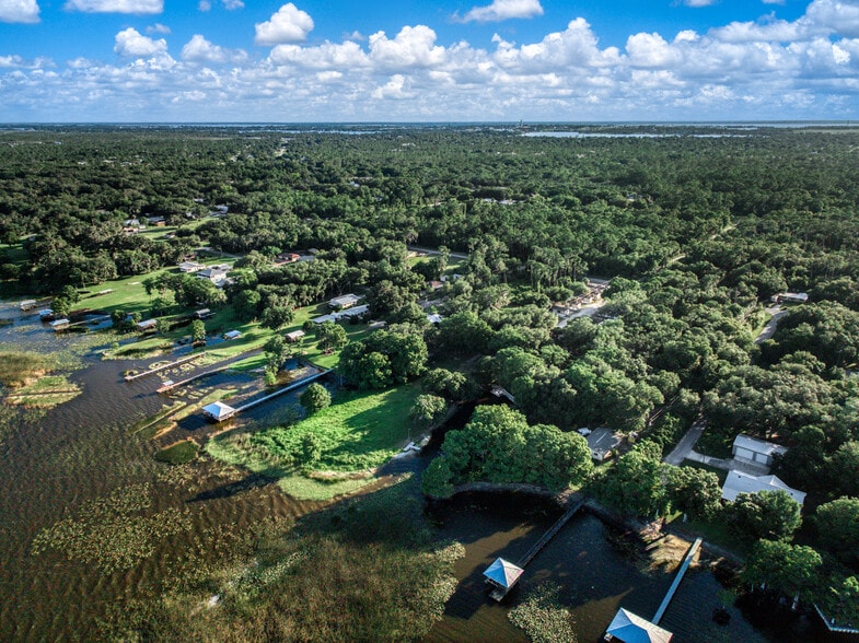 More Photos Of 44 Crawford Dr, Lake Placid Manufactured Housing Mobile Home Park For Sale