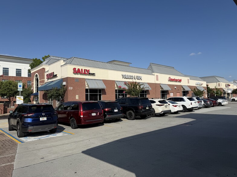 More Photos Of Peachtree Industrial Blvd @ SEC Peachtree Industrial & Chamblee, Chamblee Unknown For Lease