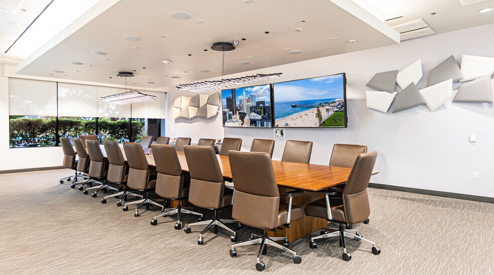 More Photos Of 4031 Via Oro Ave, Long Beach Flex For Lease