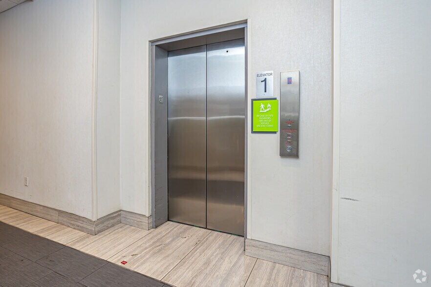 More Photos Of 3650 Airport Blvd, Mobile Hotel For Sale