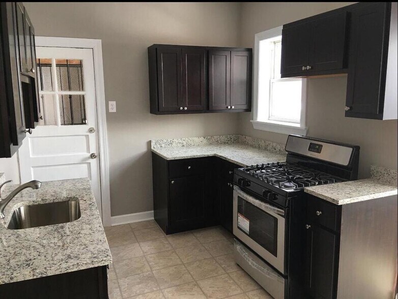 More Photos Of 7251-7261 S Phillips Ave, Chicago Apartments For Sale