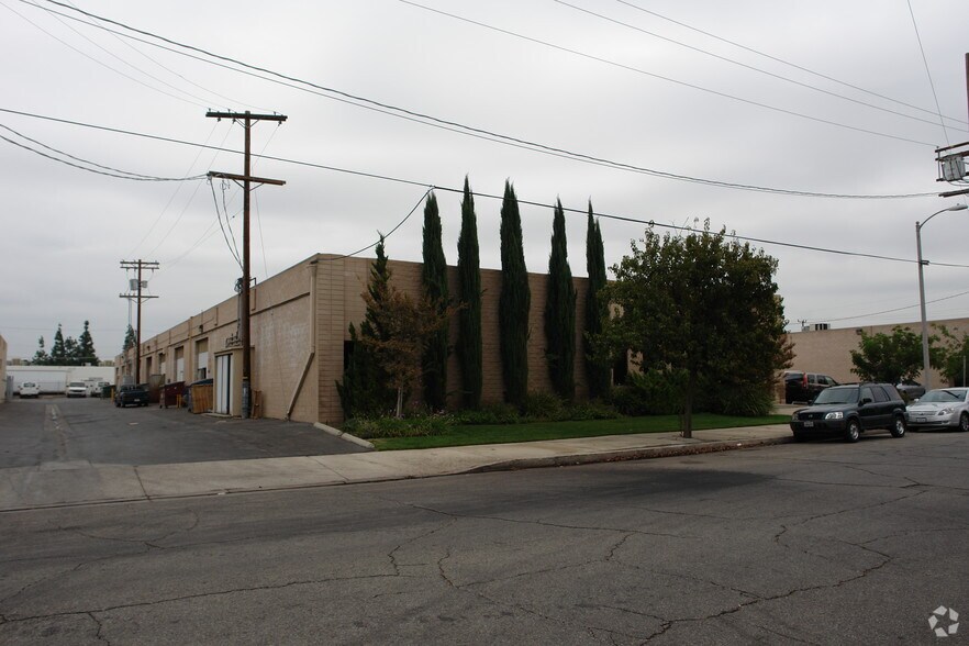 More Photos Of 9730-9744 Variel Ave, Chatsworth Warehouse For Lease