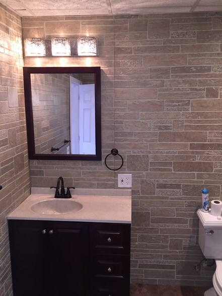 More Photos Of 259 Quincy St, Boston Warehouse For Sale