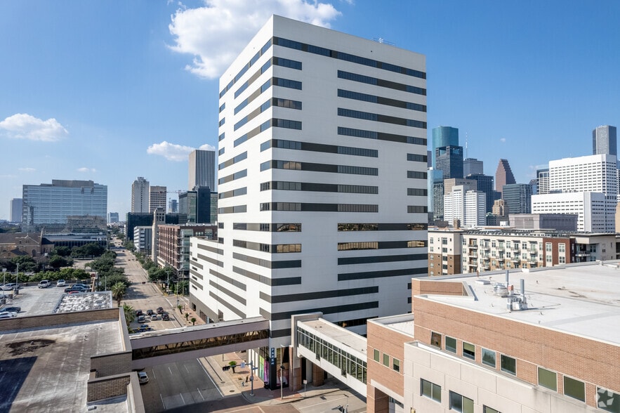 More Photos Of 1315 St Joseph Pky, Houston Medical For Lease