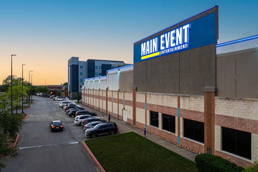 More Photos Of 13435 N Highway 183, Austin Unknown For Lease