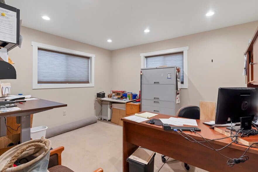 More Photos Of 2120 Apple Loop, Lyons Industrial For Sale