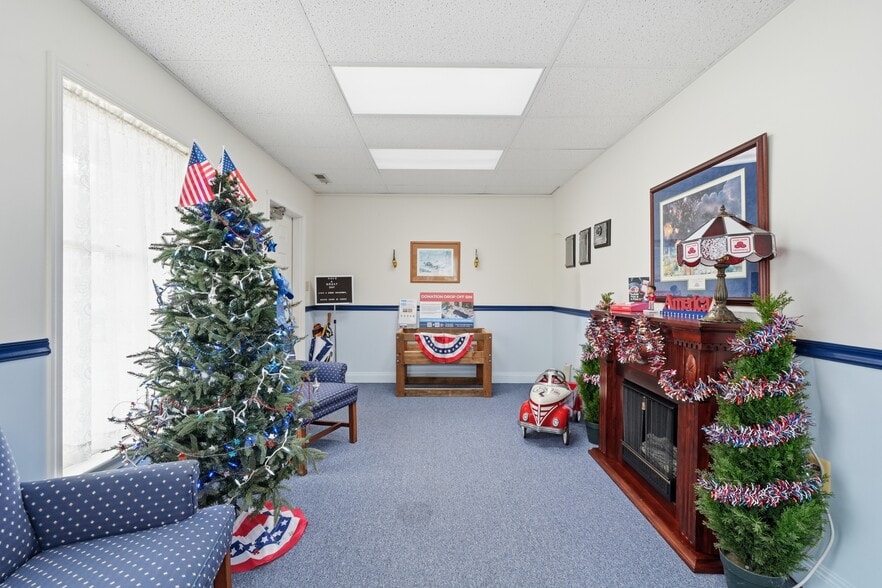 More Photos Of 23 E Frederick St, Walkersville Office For Sale