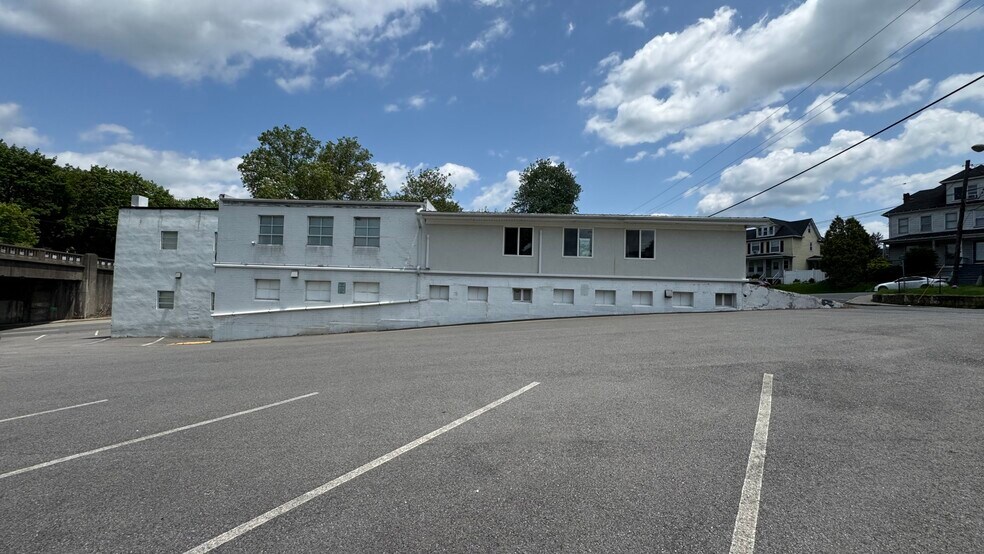More Photos Of 333 Morris St, Phillipsburg Storefront For Sale