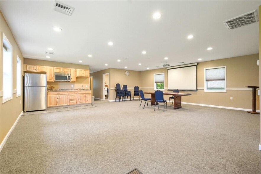 More Photos Of 64 White Dr, Milan Specialty For Sale