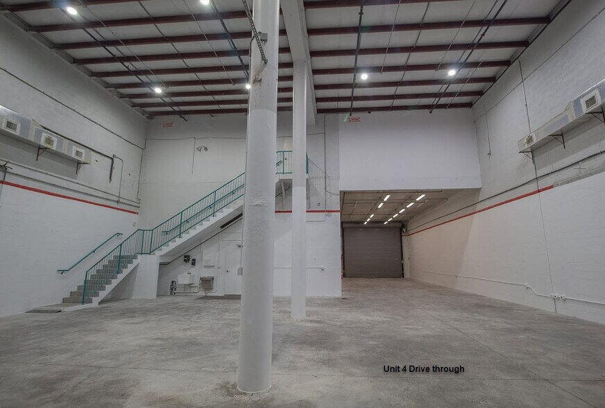 More Photos Of 10951 Harmony Park Dr, Bonita Springs Warehouse For Sale