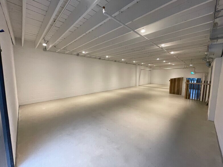 More Photos Of 83-91B Walnut Av, Toronto Office For Sale