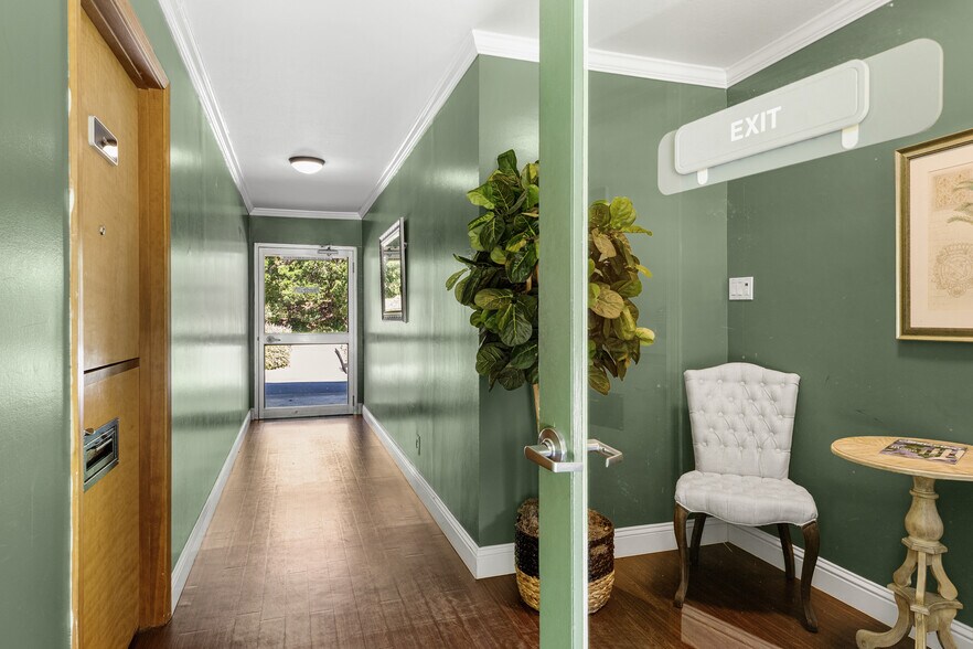 More Photos Of 2555 Sir Francis Drake Blvd, Fairfax Apartments For Sale