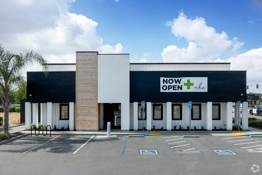 More Photos Of 3401 W Monte Vista Ave, Turlock Restaurant For Sale