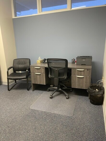 More Photos Of 8808 92nd St NW, Edmonton Office For Sale