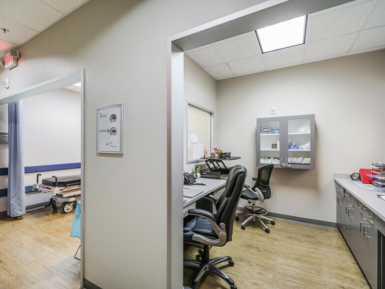 More Photos Of 7709 San Jacinto Pl, Plano Loft Creative Space For Sale