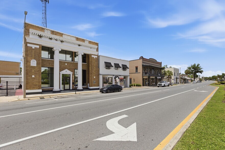 More Photos Of 61 N Central Ave, Umatilla Storefront Retail Office For Sale