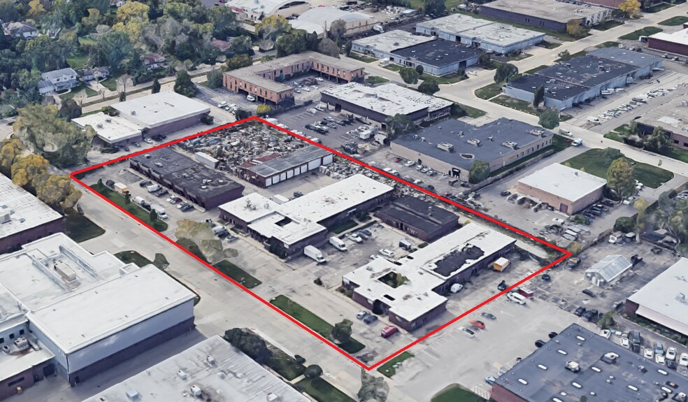 More Photos Of 310-340 Melvin, Northbrook Industrial For Lease