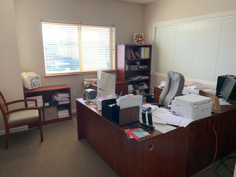 More Photos Of 123-151 12th St SW, Loveland Manufacturing For Sale