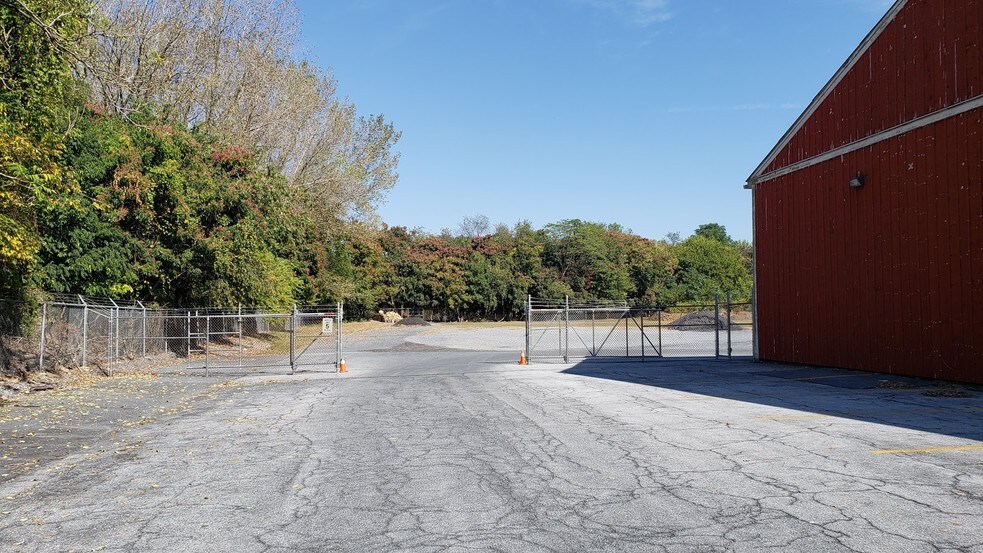 More Photos Of 741 E Cumberland St, Lebanon Land For Sale