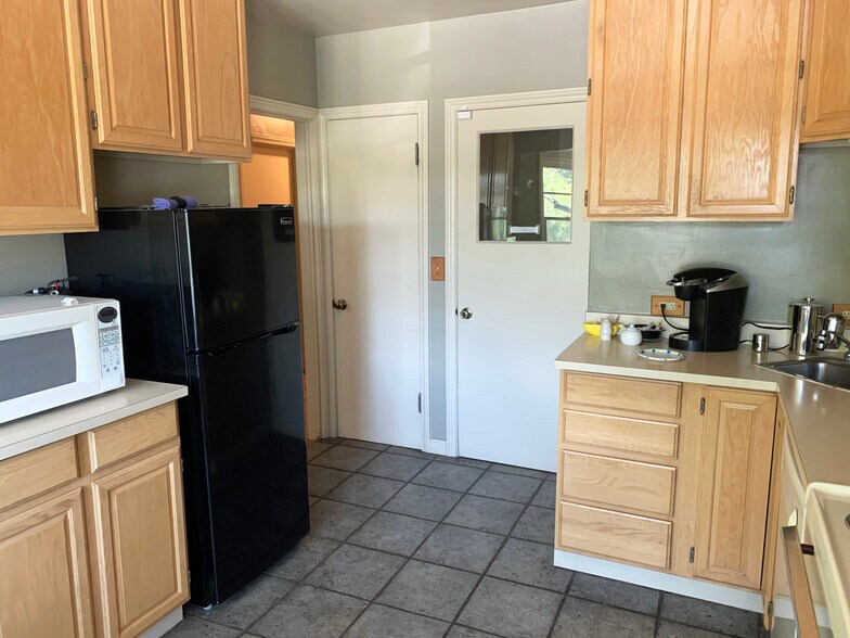 More Photos Of 901 N San Francisco St, Flagstaff Medical For Lease