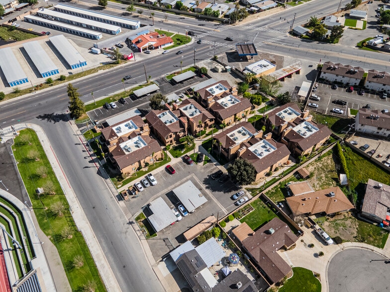 More Photos Of 701 Planz Rd, Bakersfield Apartments For Sale